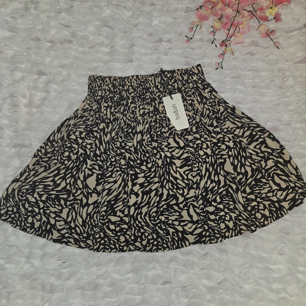 ba&sh Black and Cream Patterned Mini Skirt
